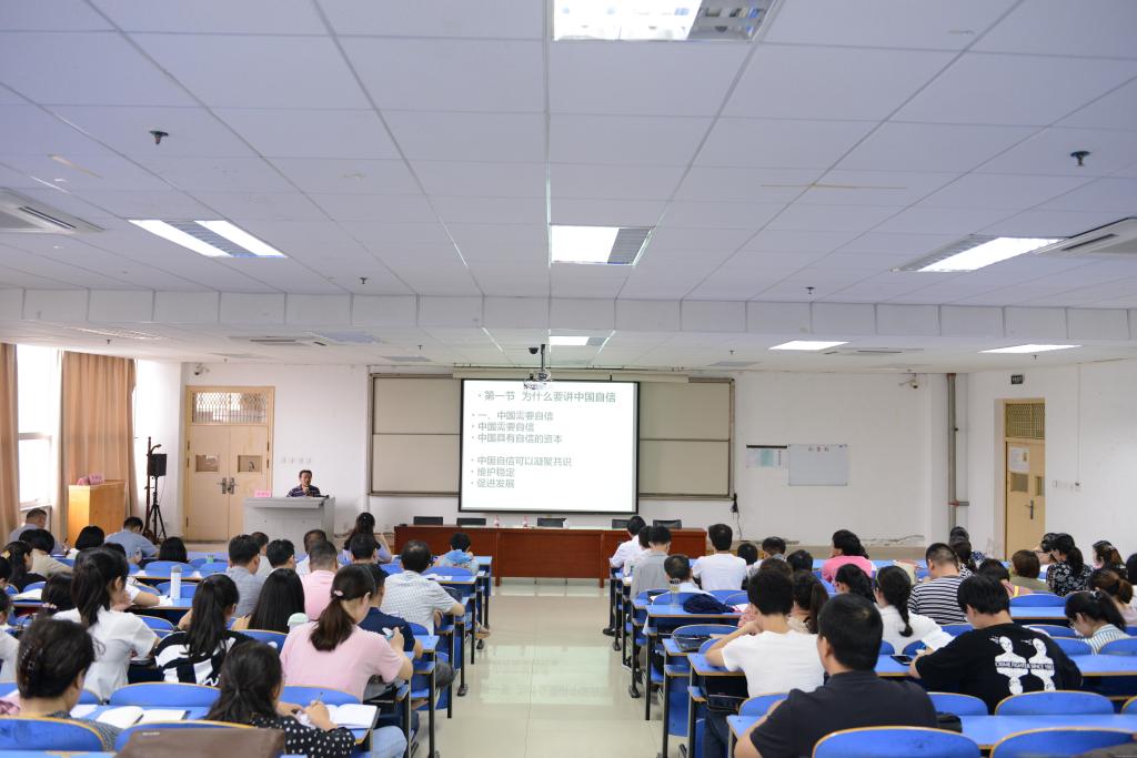 鄭州大學祿德安博士為我校師生作專題報告